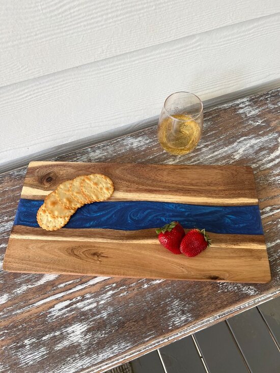 Sapphire Blue Resin River Wood Cutting Board Charcuterie Board Cheeseboard Beach - Picture 6 of 7